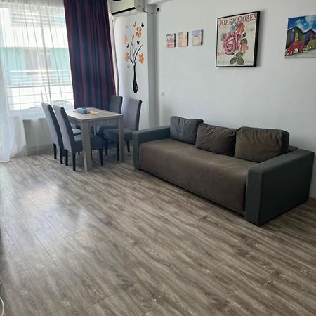 VIRGO Apartaments Summerland Mamaia Bagian luar foto