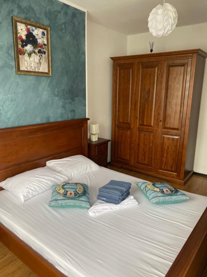 VIRGO Apartaments Summerland Mamaia Bagian luar foto
